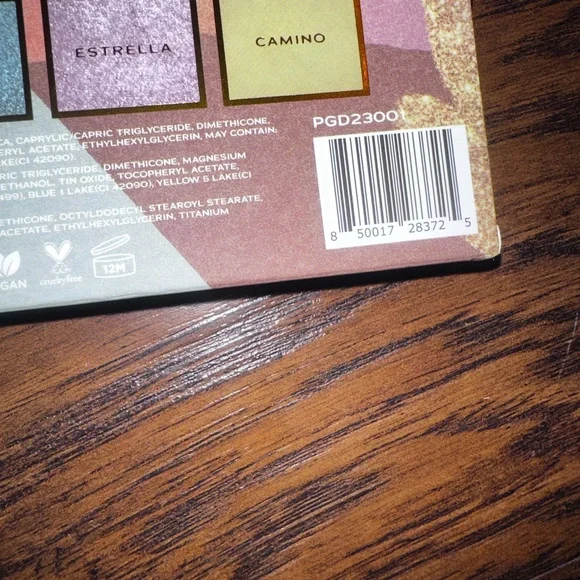 NIB- Destino Eyeshadow Palette - Picture 3 of 3
